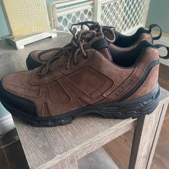 L.L. Bean Waterproof Vertigrip Hiking outdoor sneakers - Picture 7 of 15